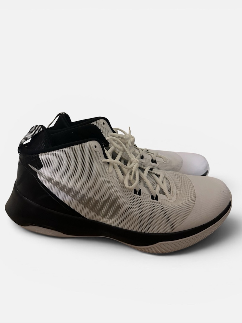 Nike Men's High-Top Basketball Shoes in White and Black